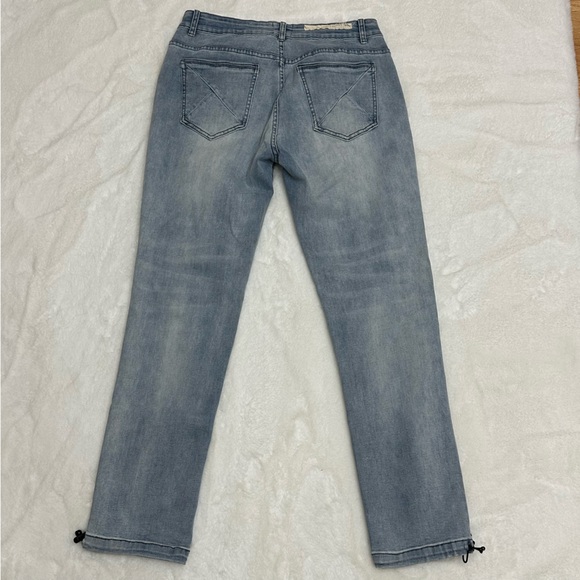 Distressed regular fit jeans - Picture 2 of 2